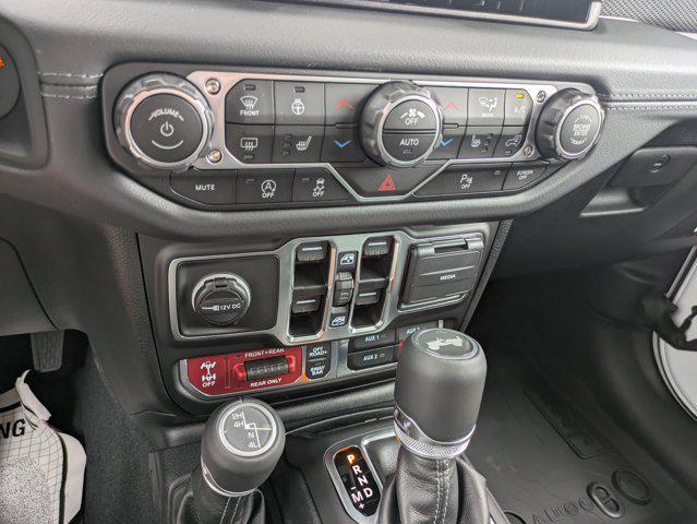new 2025 Jeep Wrangler car, priced at $60,986