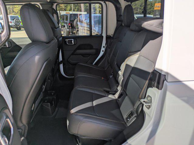 new 2025 Jeep Gladiator car, priced at $48,002