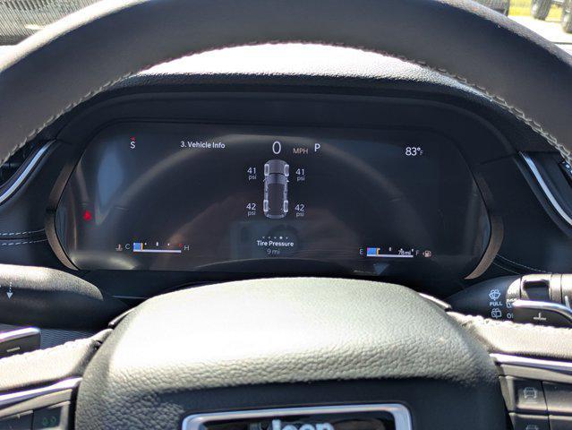 new 2025 Jeep Grand Cherokee car, priced at $43,615