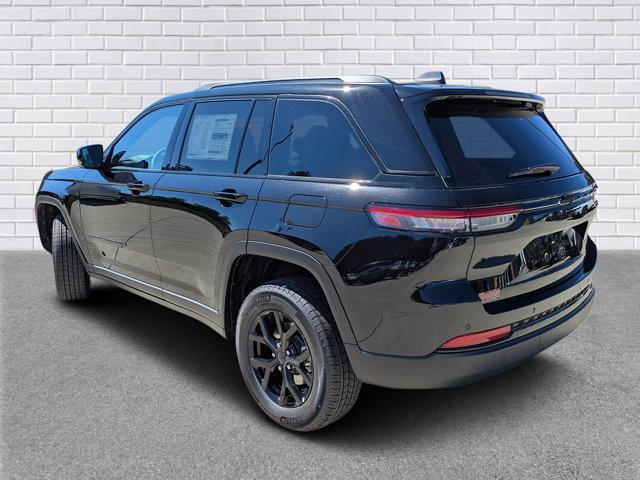 new 2025 Jeep Grand Cherokee car, priced at $43,615