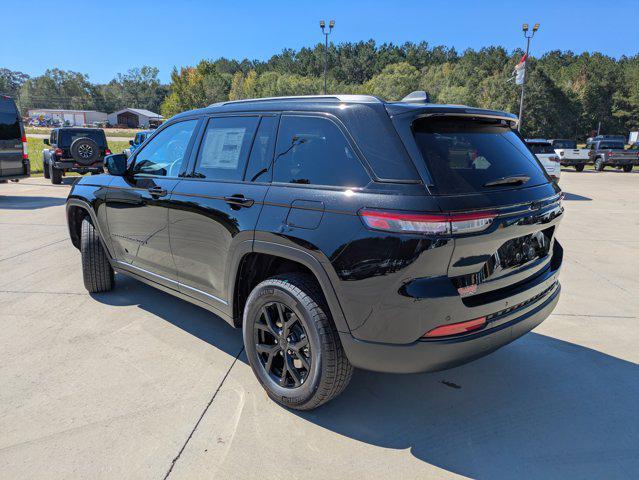 new 2025 Jeep Grand Cherokee car, priced at $43,615