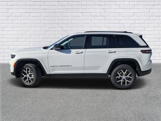 new 2024 Jeep Grand Cherokee car, priced at $49,590