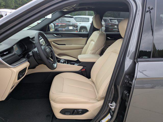 new 2025 Jeep Grand Cherokee L car, priced at $49,928