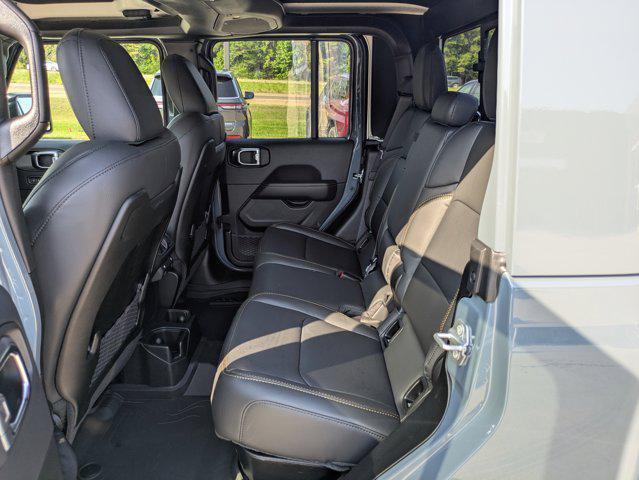 new 2025 Jeep Gladiator car, priced at $51,360