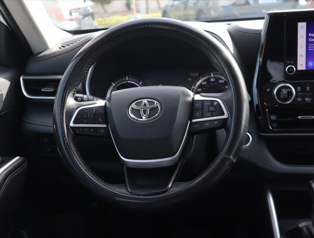 used 2023 Toyota Highlander Hybrid car, priced at $45,995