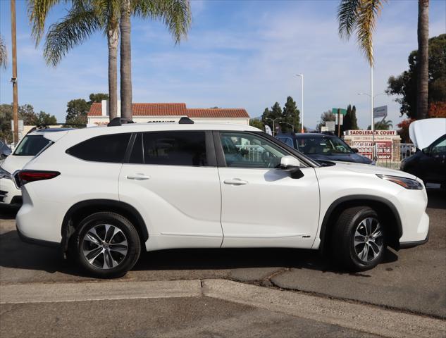 used 2023 Toyota Highlander Hybrid car, priced at $45,995