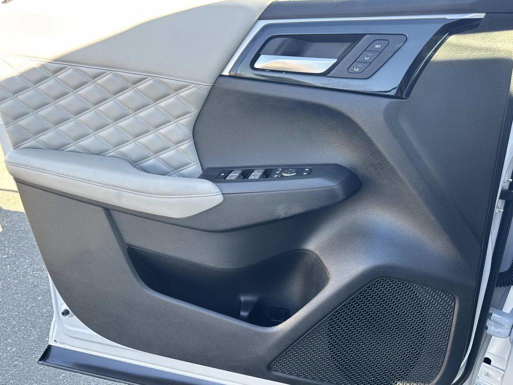 used 2023 Mitsubishi Outlander PHEV car, priced at $29,559