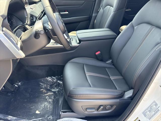 new 2025 Mazda CX-90 car, priced at $39,793