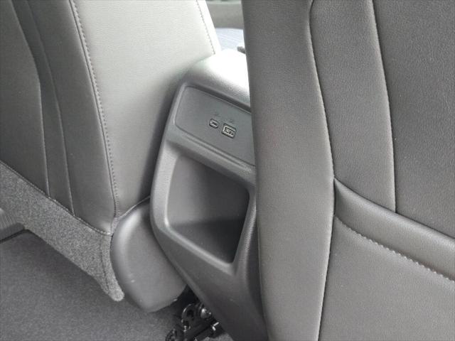 new 2025 Buick Envista car, priced at $24,685