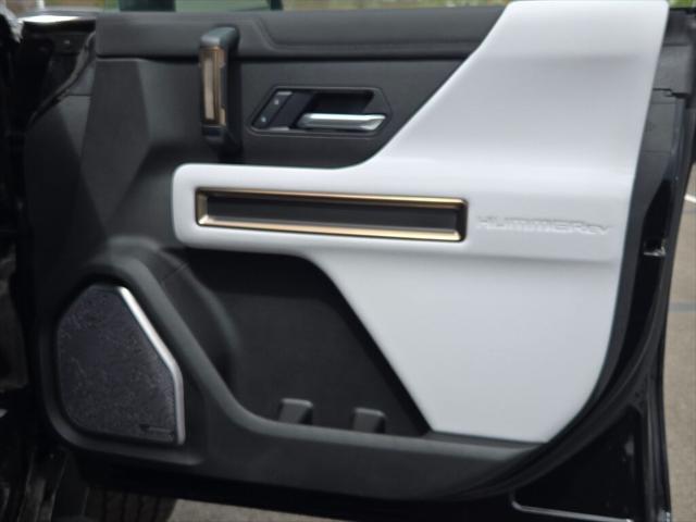 new 2025 GMC HUMMER EV Pickup car, priced at $106,135