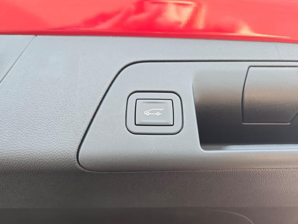new 2025 Buick Envision car, priced at $39,735