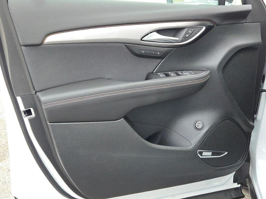 new 2025 Buick Envision car, priced at $39,995