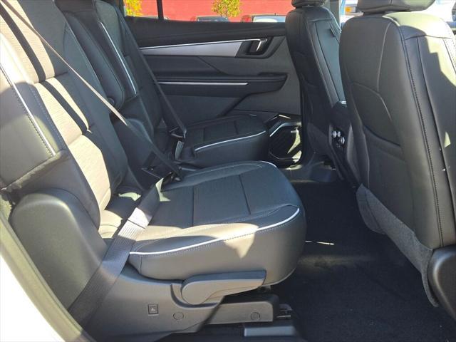new 2025 Buick Enclave car, priced at $48,190
