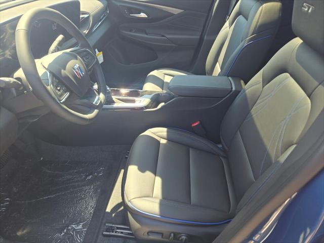 new 2025 Buick Envista car, priced at $29,995