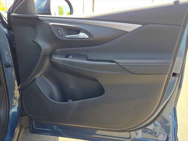 new 2025 Buick Envista car, priced at $26,685