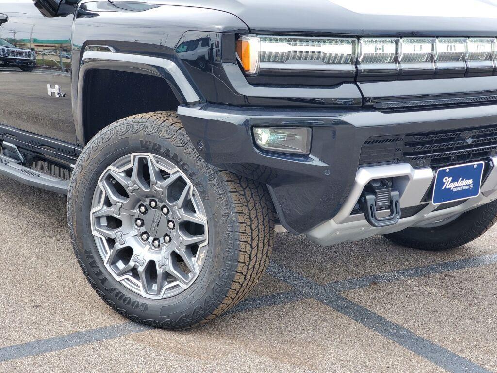 new 2025 GMC HUMMER EV Pickup car, priced at $107,790