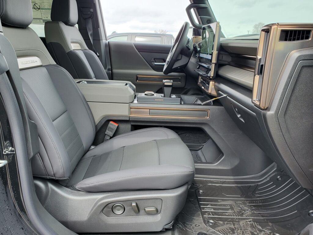 new 2025 GMC HUMMER EV Pickup car, priced at $107,790