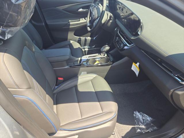 new 2025 Buick Envista car, priced at $26,580