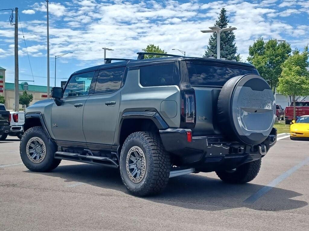 new 2024 GMC HUMMER EV SUV car, priced at $110,655