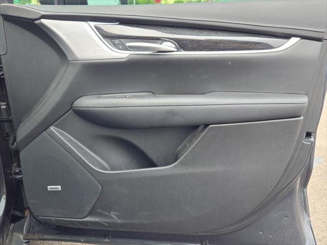 used 2021 Cadillac XT5 car, priced at $30,155