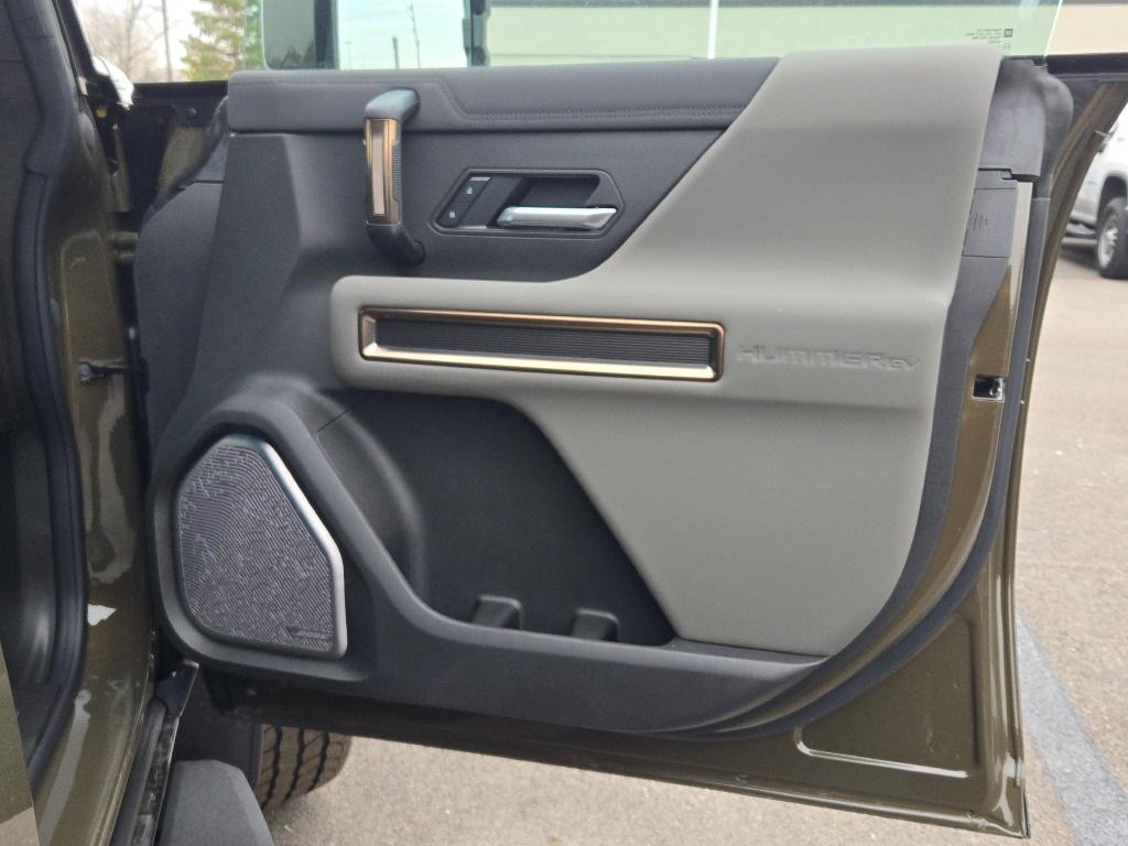 new 2025 GMC HUMMER EV SUV car, priced at $93,160
