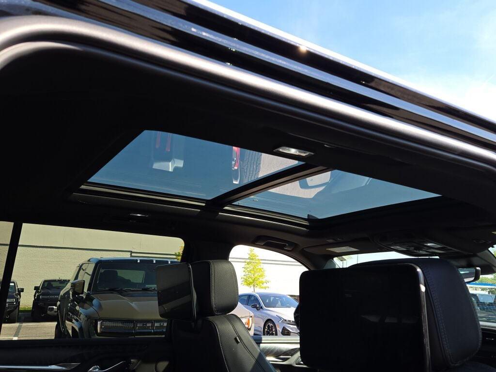 used 2023 GMC Yukon XL car, priced at $61,725
