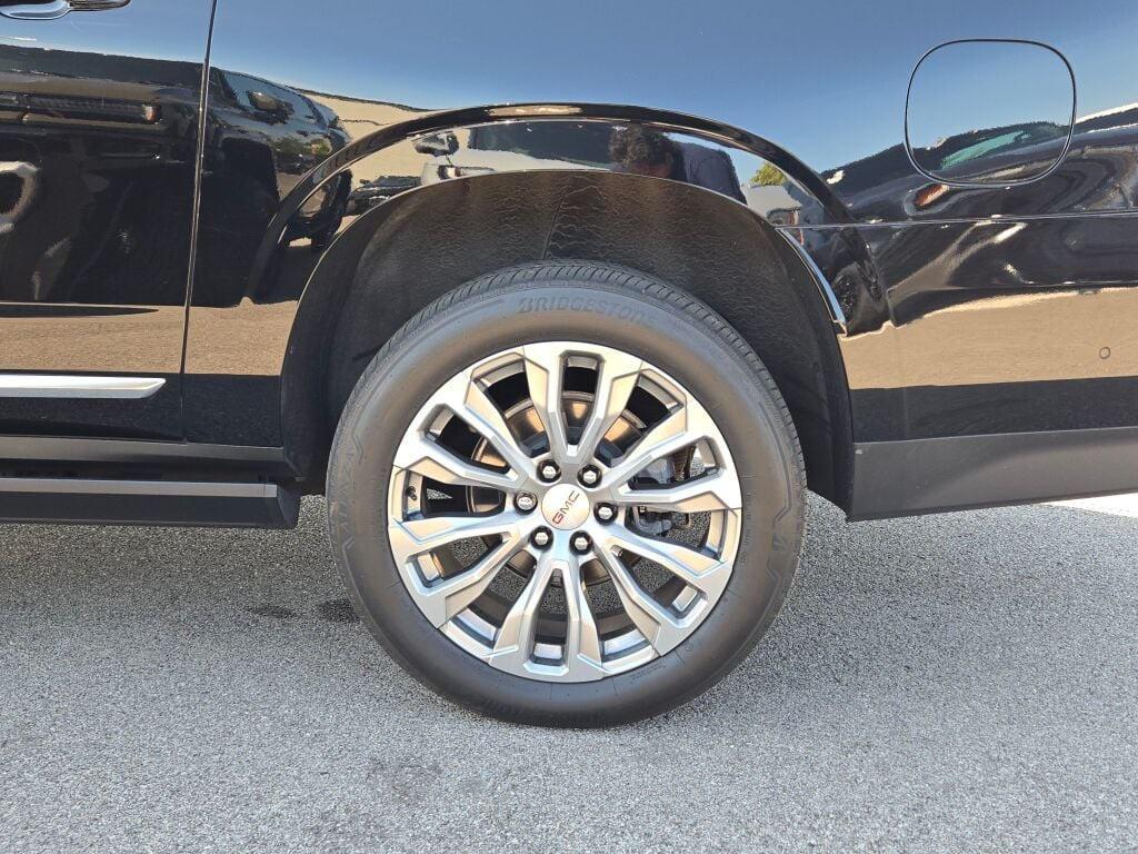 used 2023 GMC Yukon XL car, priced at $61,725
