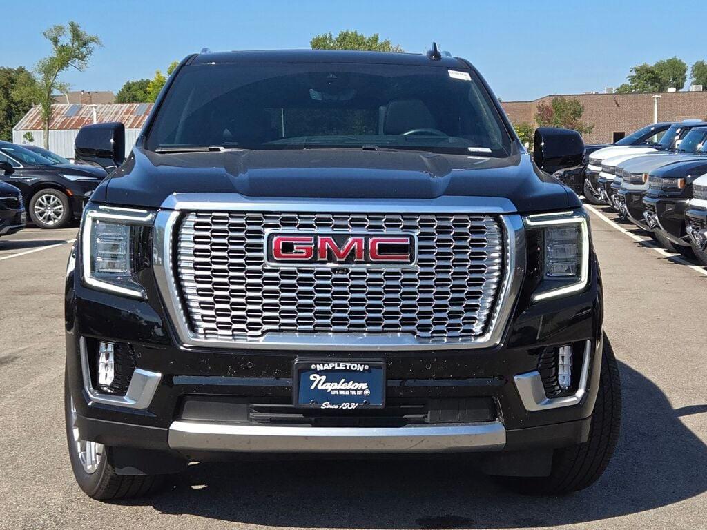 used 2023 GMC Yukon XL car, priced at $61,725