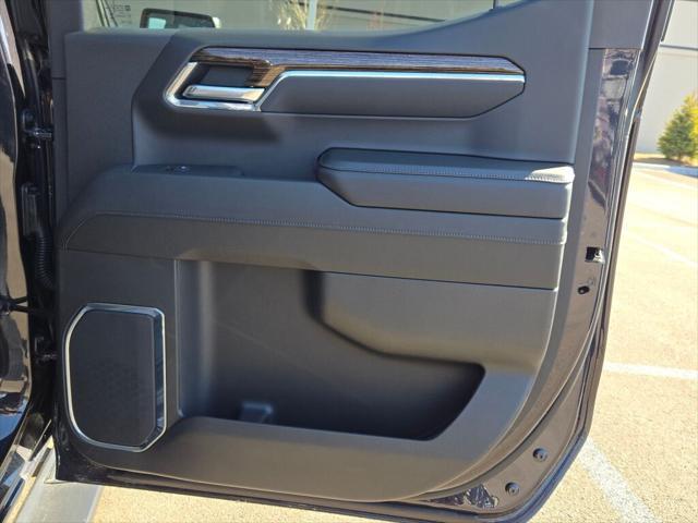 new 2025 GMC Sierra 1500 car, priced at $59,715