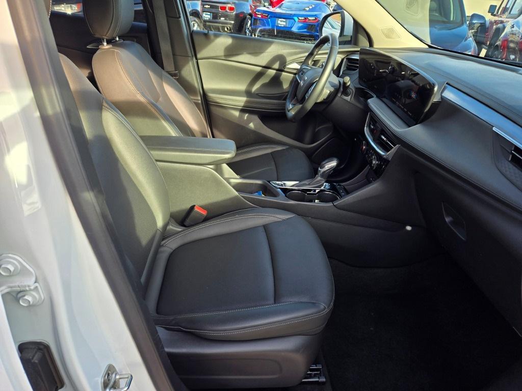 used 2023 GMC Canyon car, priced at $33,618