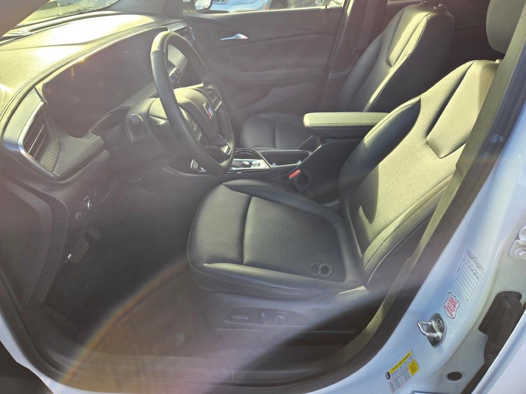 used 2023 GMC Canyon car, priced at $33,618