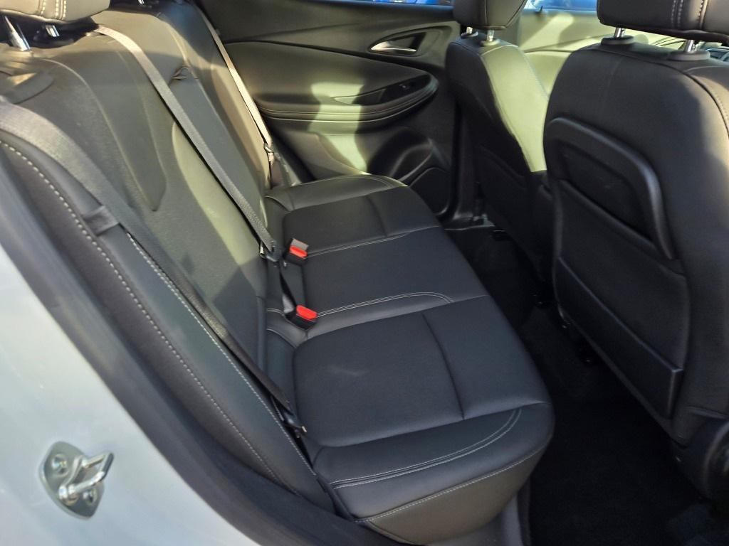 used 2023 GMC Canyon car, priced at $33,618