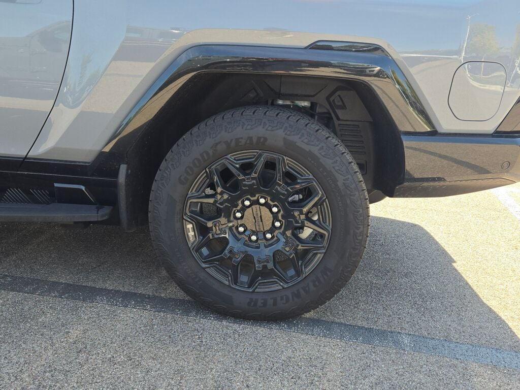 new 2025 GMC HUMMER EV Pickup car, priced at $89,820