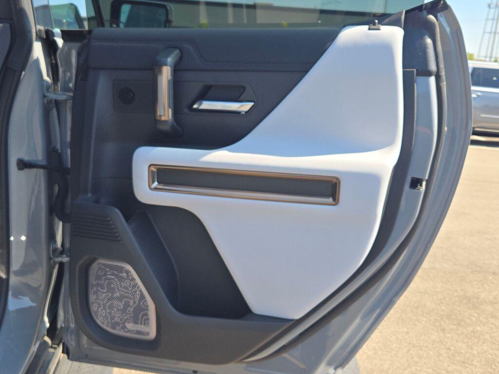 new 2025 GMC HUMMER EV Pickup car, priced at $89,820