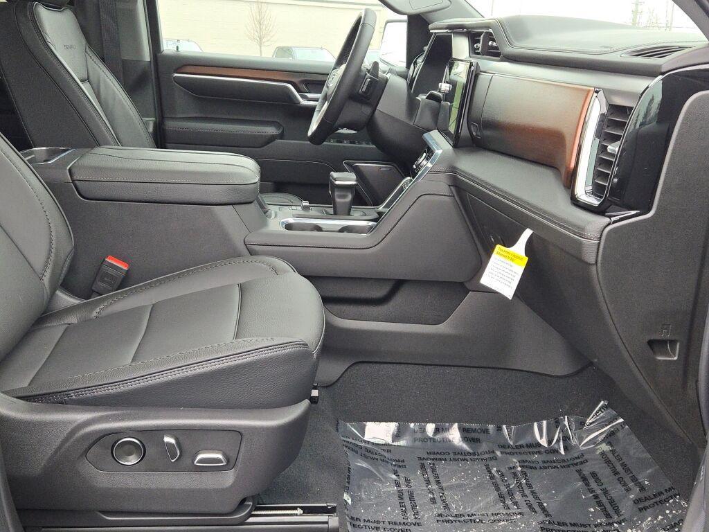 new 2025 GMC Sierra 1500 car, priced at $68,300