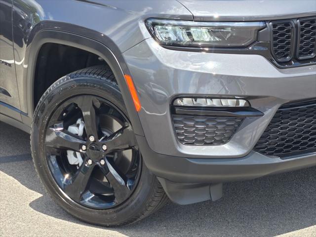 used 2025 Jeep Grand Cherokee car, priced at $45,995