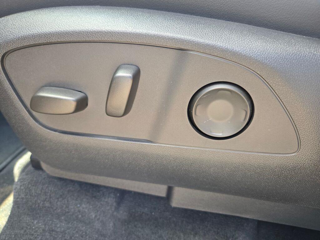 new 2025 Buick Enclave car, priced at $45,090