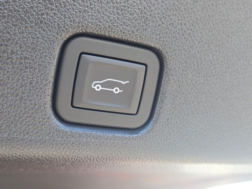 new 2025 Buick Enclave car, priced at $45,090