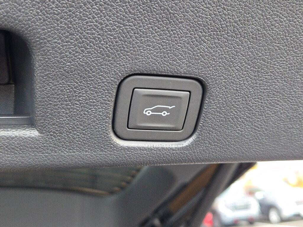 new 2025 Buick Enclave car, priced at $51,680