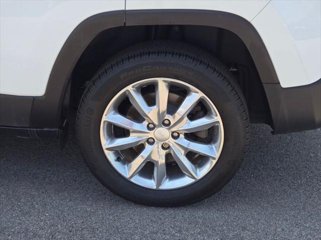 used 2017 Jeep Cherokee car, priced at $14,748