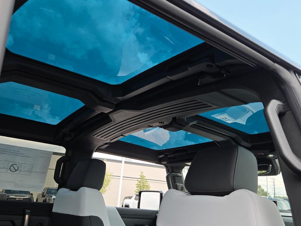 new 2025 GMC HUMMER EV Pickup car, priced at $96,165