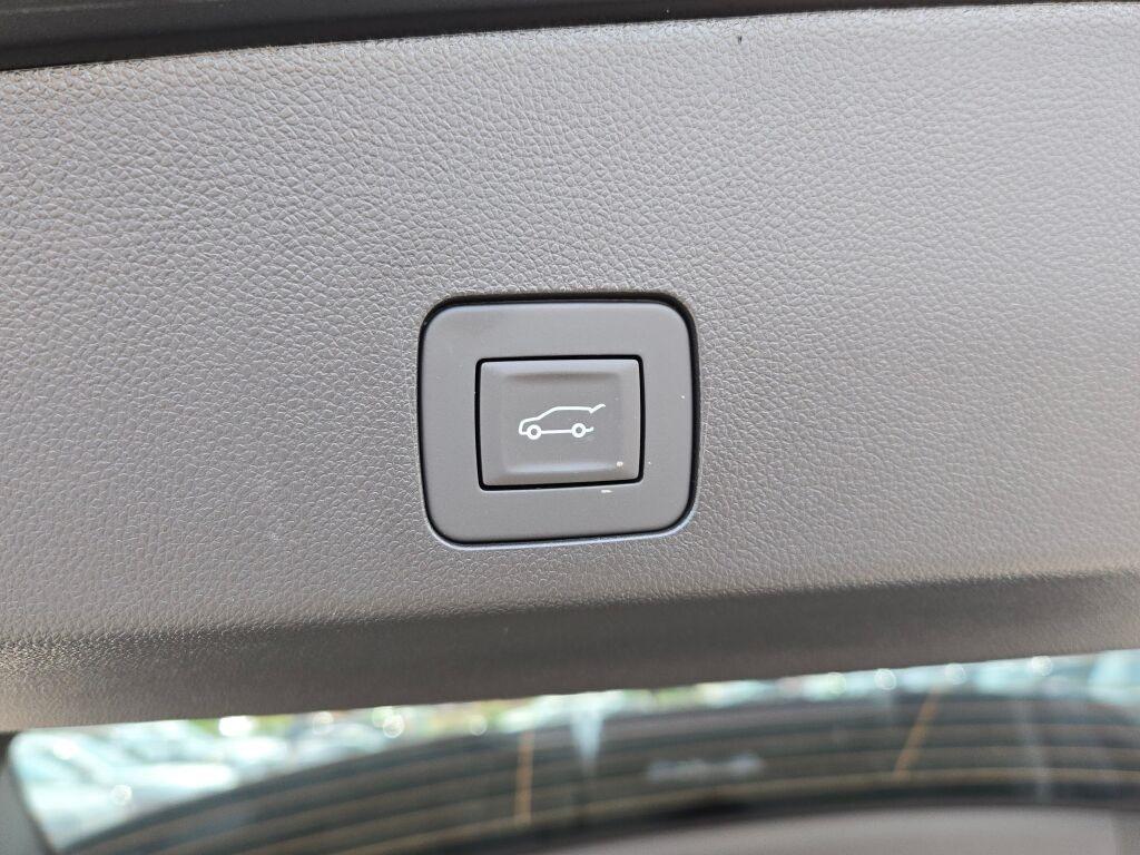 new 2025 Buick Encore GX car, priced at $35,580