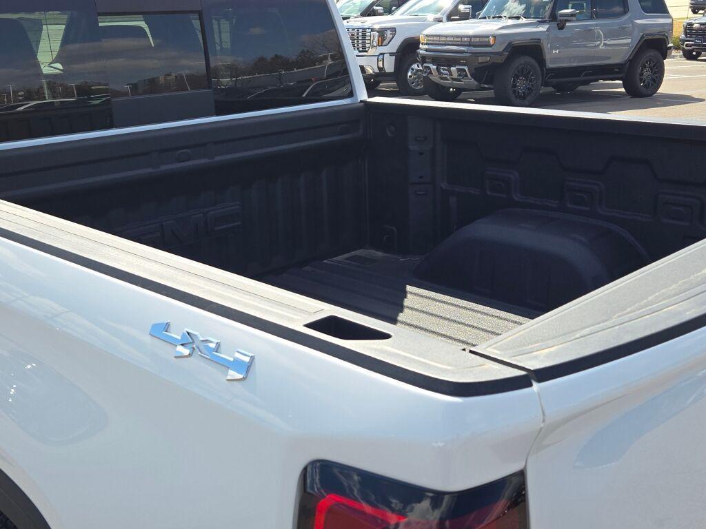 new 2025 GMC Sierra 1500 car, priced at $52,235