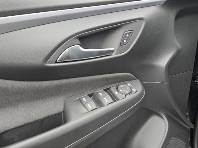 new 2025 Buick Envista car, priced at $26,685