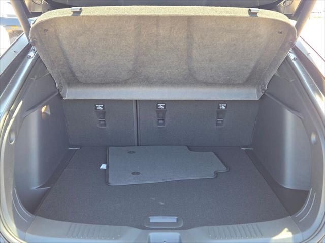new 2025 Buick Envista car, priced at $29,995