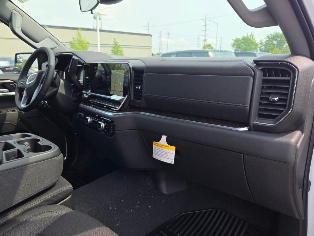 new 2025 GMC Sierra 1500 car, priced at $53,920