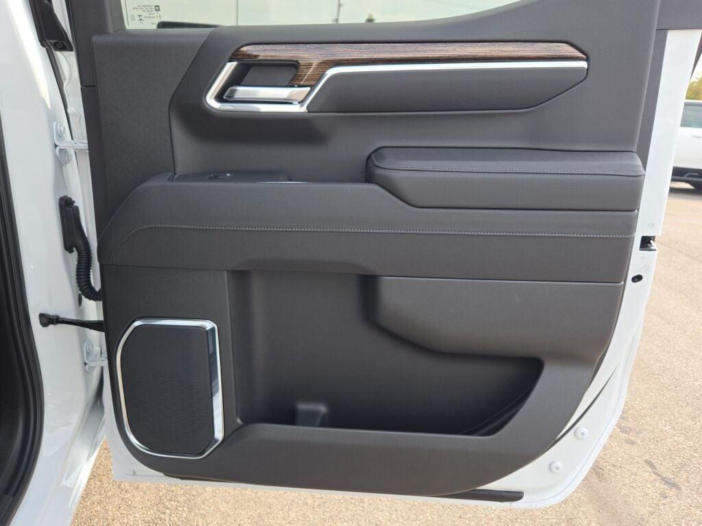 new 2025 GMC Sierra 1500 car, priced at $53,920