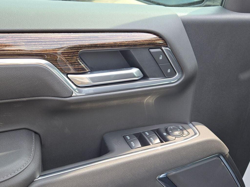new 2025 GMC Sierra 1500 car, priced at $53,920