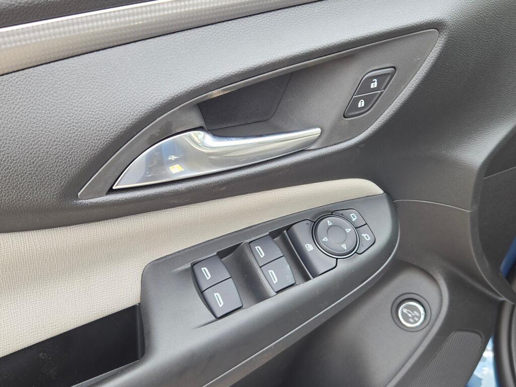 new 2025 Buick Envista car, priced at $28,790