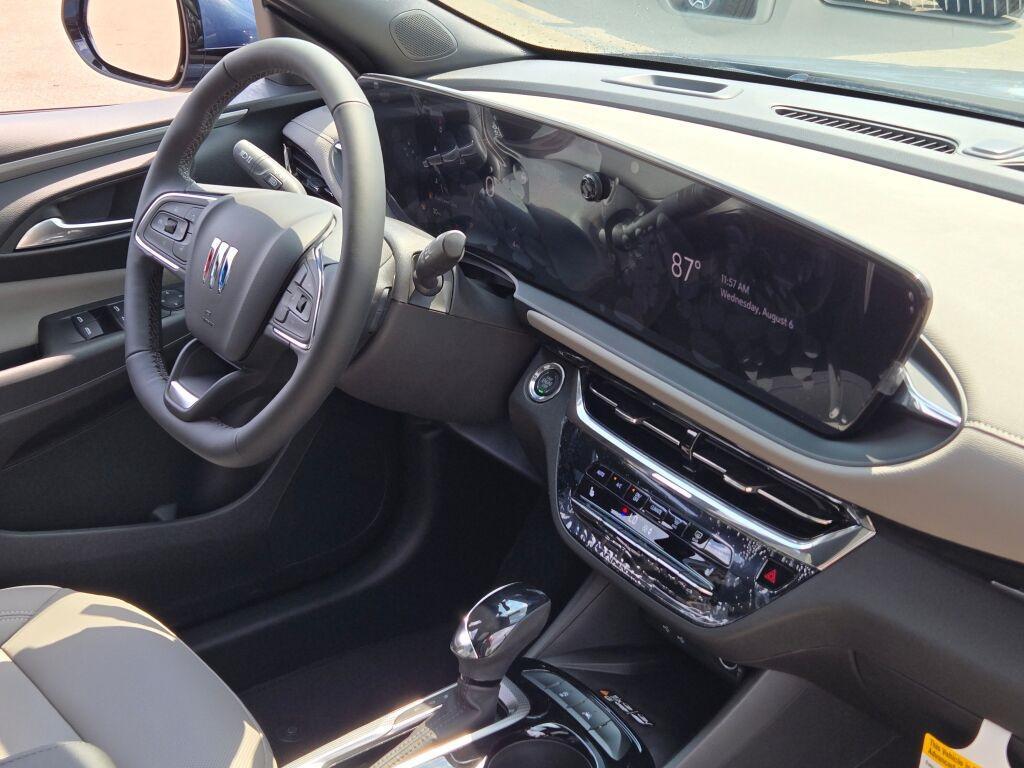 new 2025 Buick Envista car, priced at $28,790